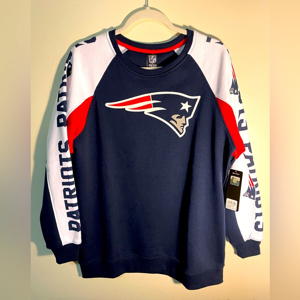 New England Patriots Sweater - NFL Women’s size Large NWT RRP - $60.00